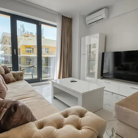 Seaview 3 Luxury Apartment